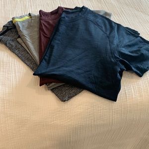 Mens Lululemon Tees, 4 pack, size Large